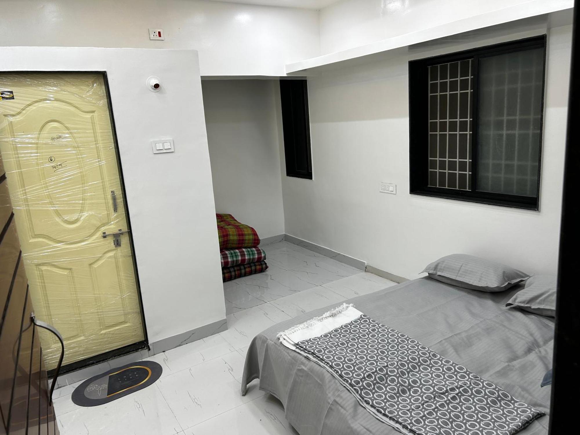 Vatavriksha Guest House,Akkalkot Akalkot Exterior photo
